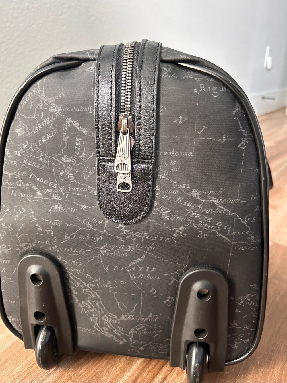 Patricia Nash Avola Trolley Duffel in Black Map - Rolling luggage weekender bag - Picture 14 of 16